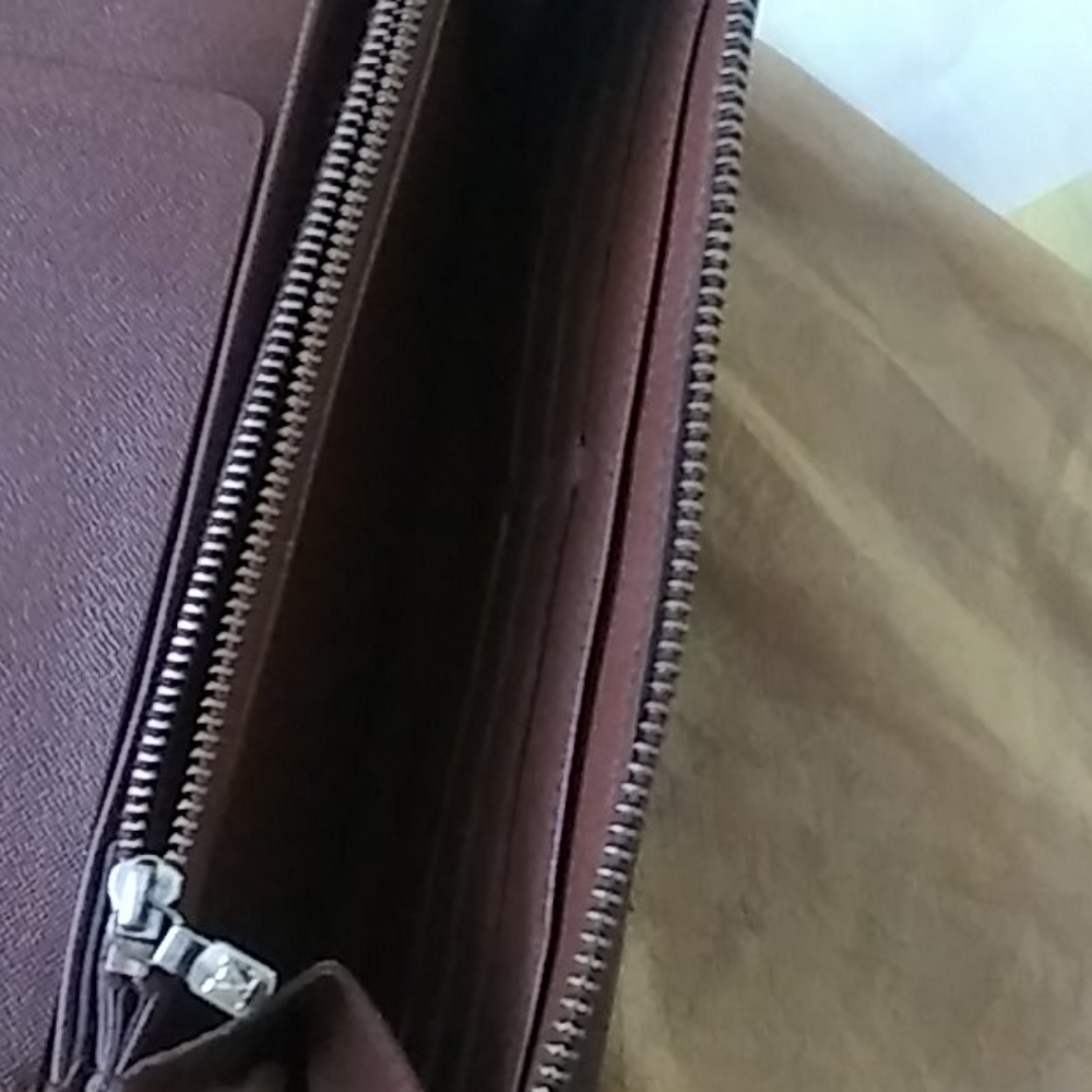 SOLD. 💕Authentic Louis Vuitton Monogram Zippy Wallet - Picture 13 of 16